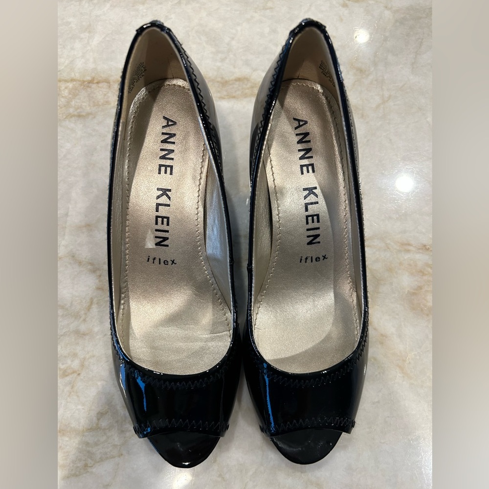 Ann Klein Black Patent Leather Pumps